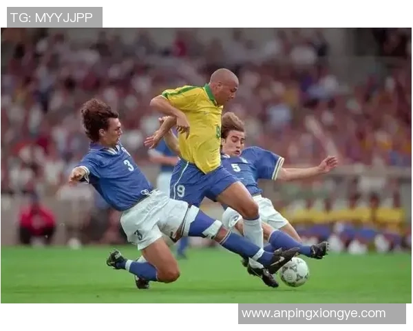 足球巨星卡米特闪耀赛场历史成就与未来潜力深度解析