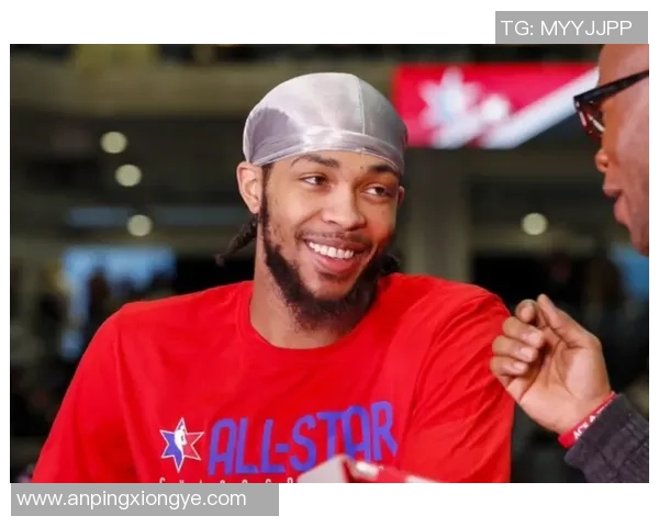 足球球星化身歌手搞笑演绎经典歌曲引爆全场笑声